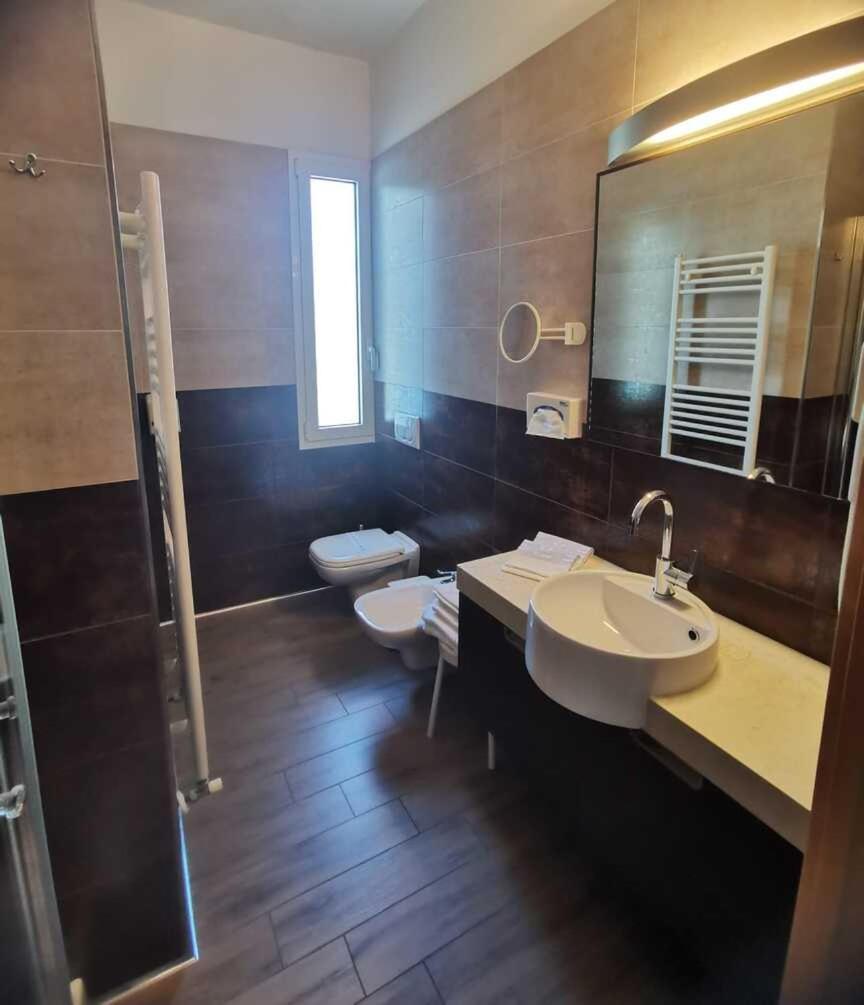 Hotel Valdor คาวัลลิโน-เตรปอร์ติ ภายนอก รูปภาพ